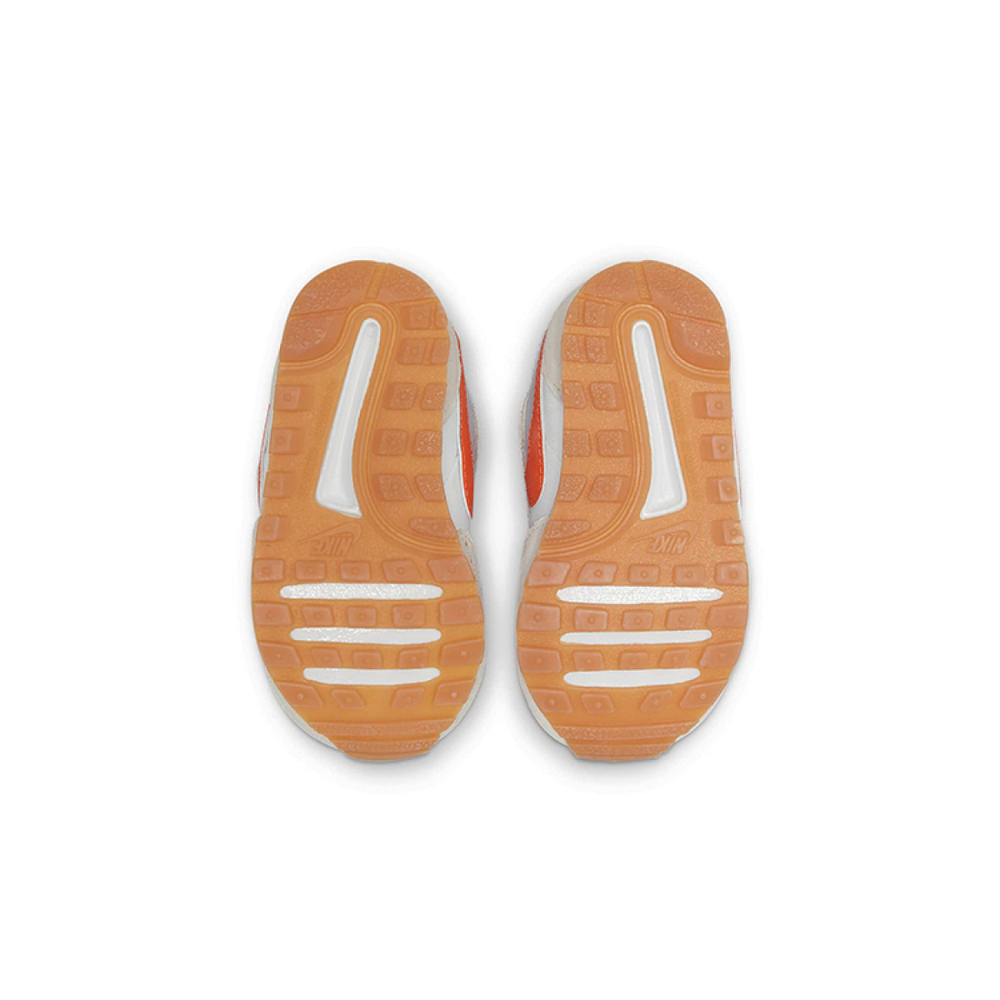 Nike MD Valiant