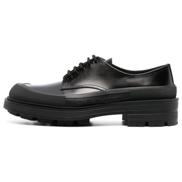 Alexander McQueen Tread Slick logo