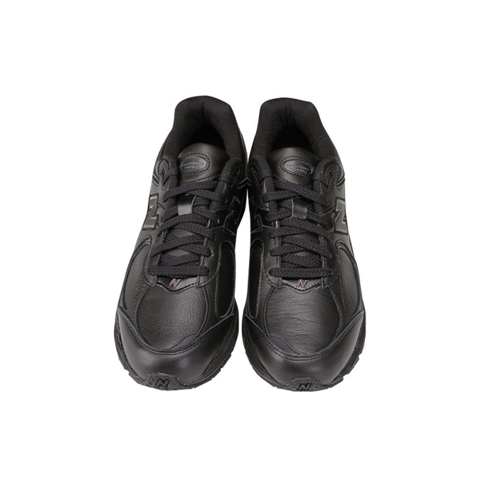 New Balance NB 2002R