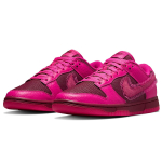 Nike Dunk "Valentine's Day"