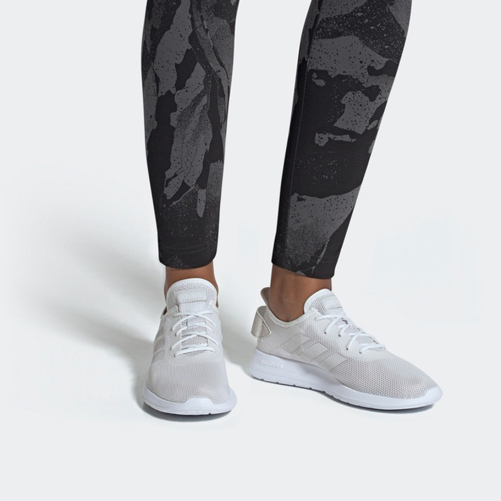 Adidas neo Yatra