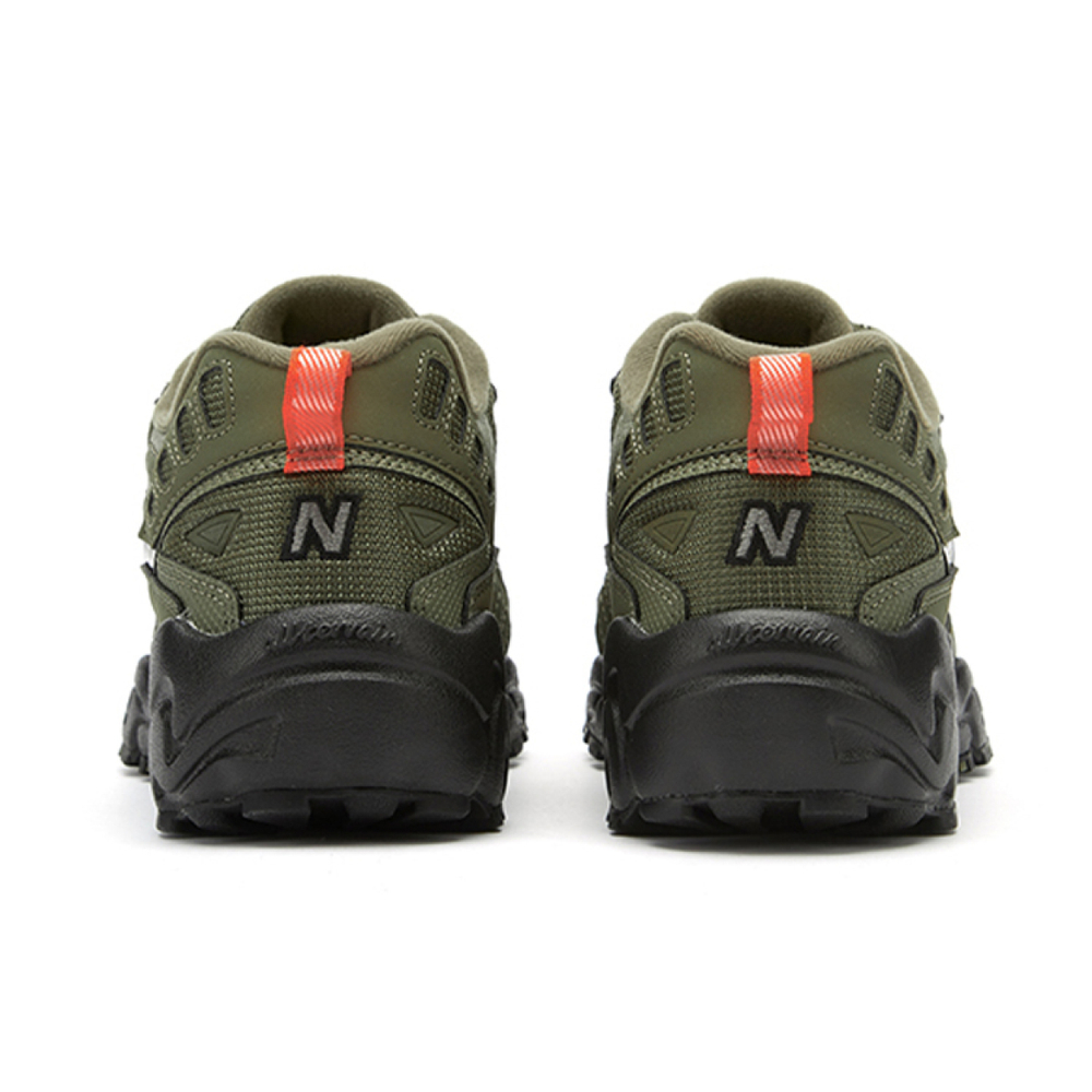 New Balance NB 703