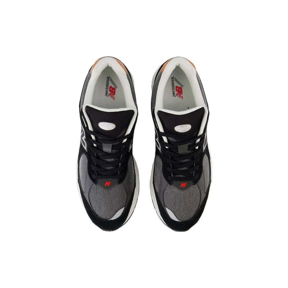 New Balance NB 2002R