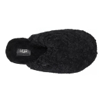 UGG /