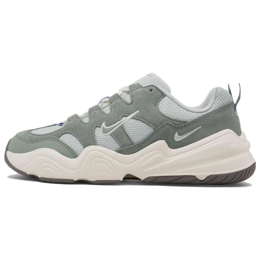 Nike Tech Hera