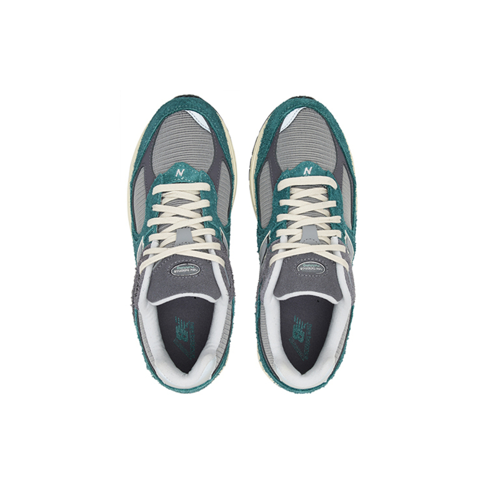 New Balance NB 2002R