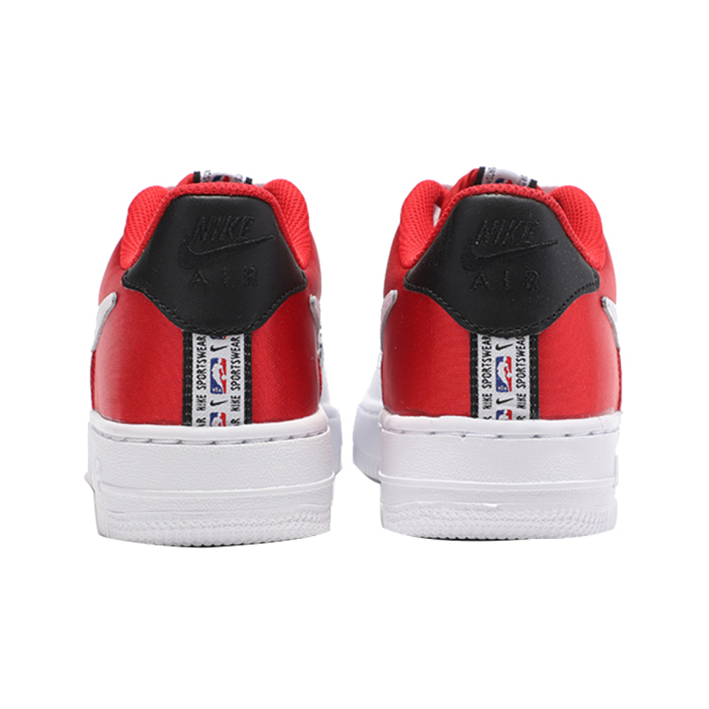 Nike Air Force 1 LV8