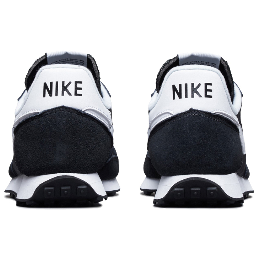 Nike Challenger