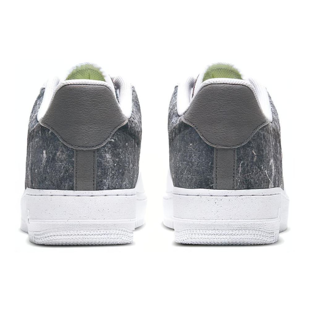 Nike Air Force 1 07 LV8