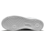 Nike Air Force 1 07 essential