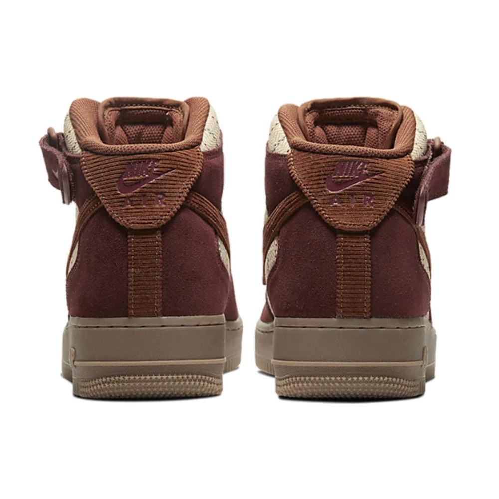 Nike Air Force 1 07 LV8