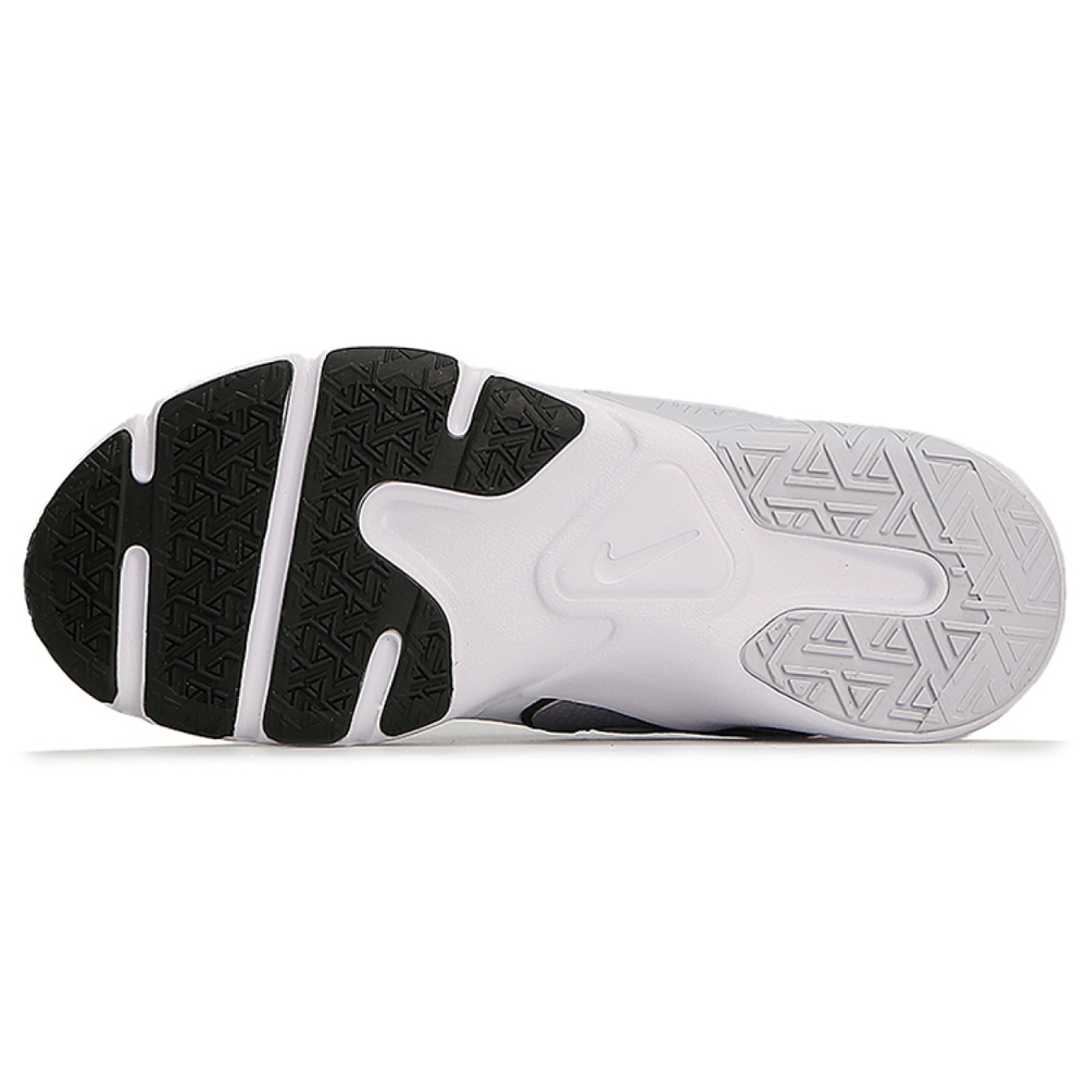 Nike Legend Essential 2