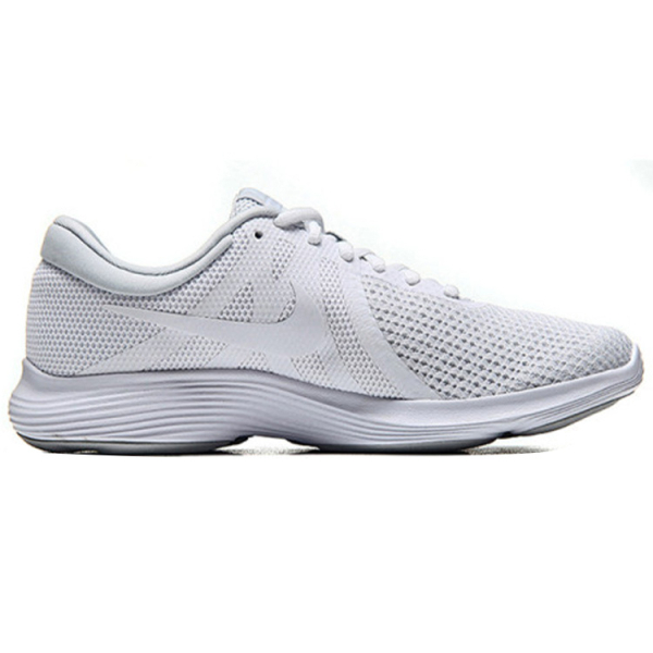 Nike REVOLUTION 4