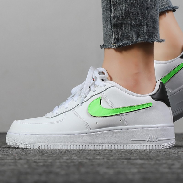 Nike Air Force 1 LV8 3