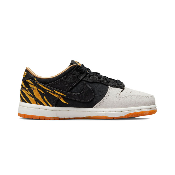 Nike Dunk god of wealth