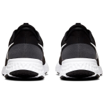 Nike REVOLUTION 5