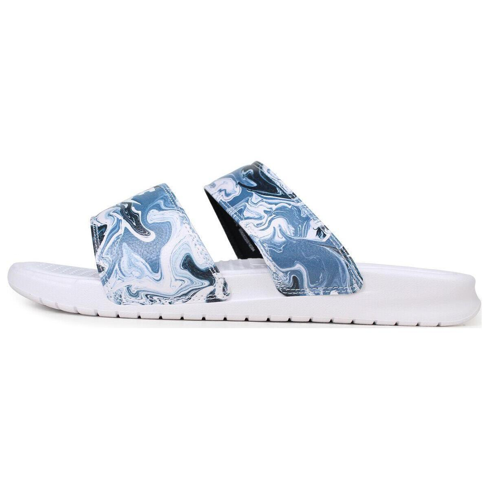 Nike Benassi