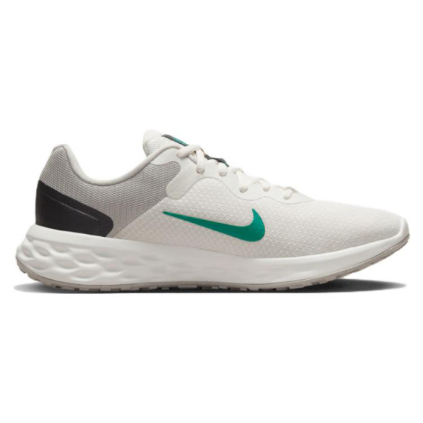Nike REVOLUTION 6