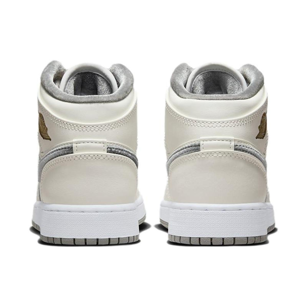 Jordan Air Jordan 1 Mid