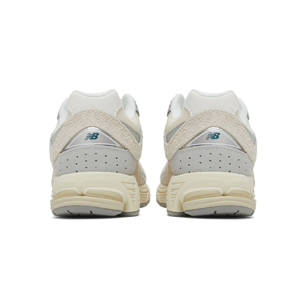 New Balance NB 2002R