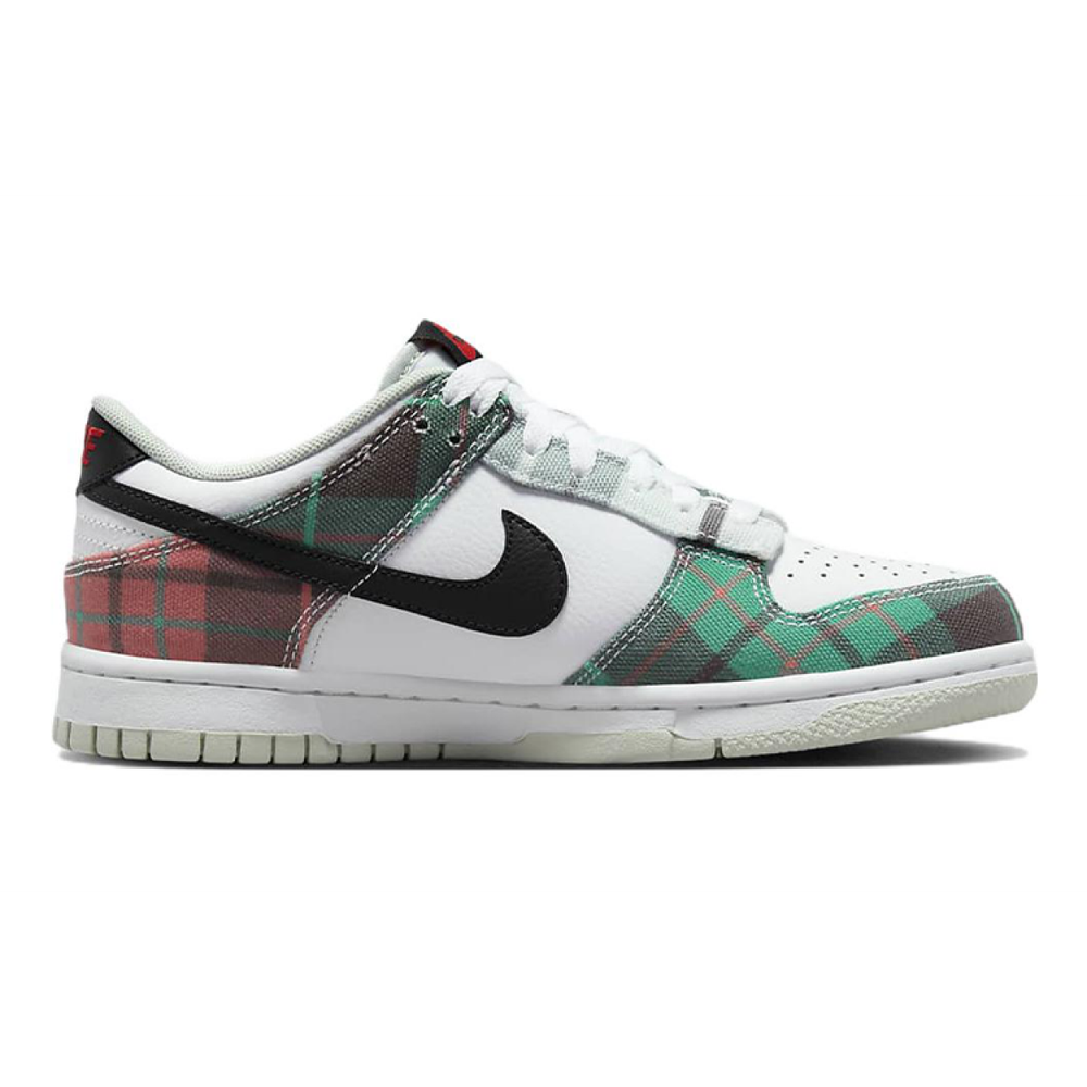 Nike Dunk Low Plaid