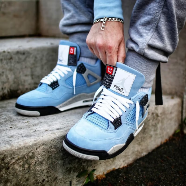 Jordan Air Jordan 4 Retro "University Blue"
