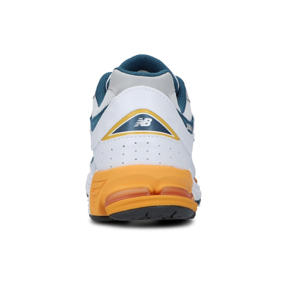New Balance NB 2002R