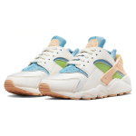 Nike Huarache SE "Easter"