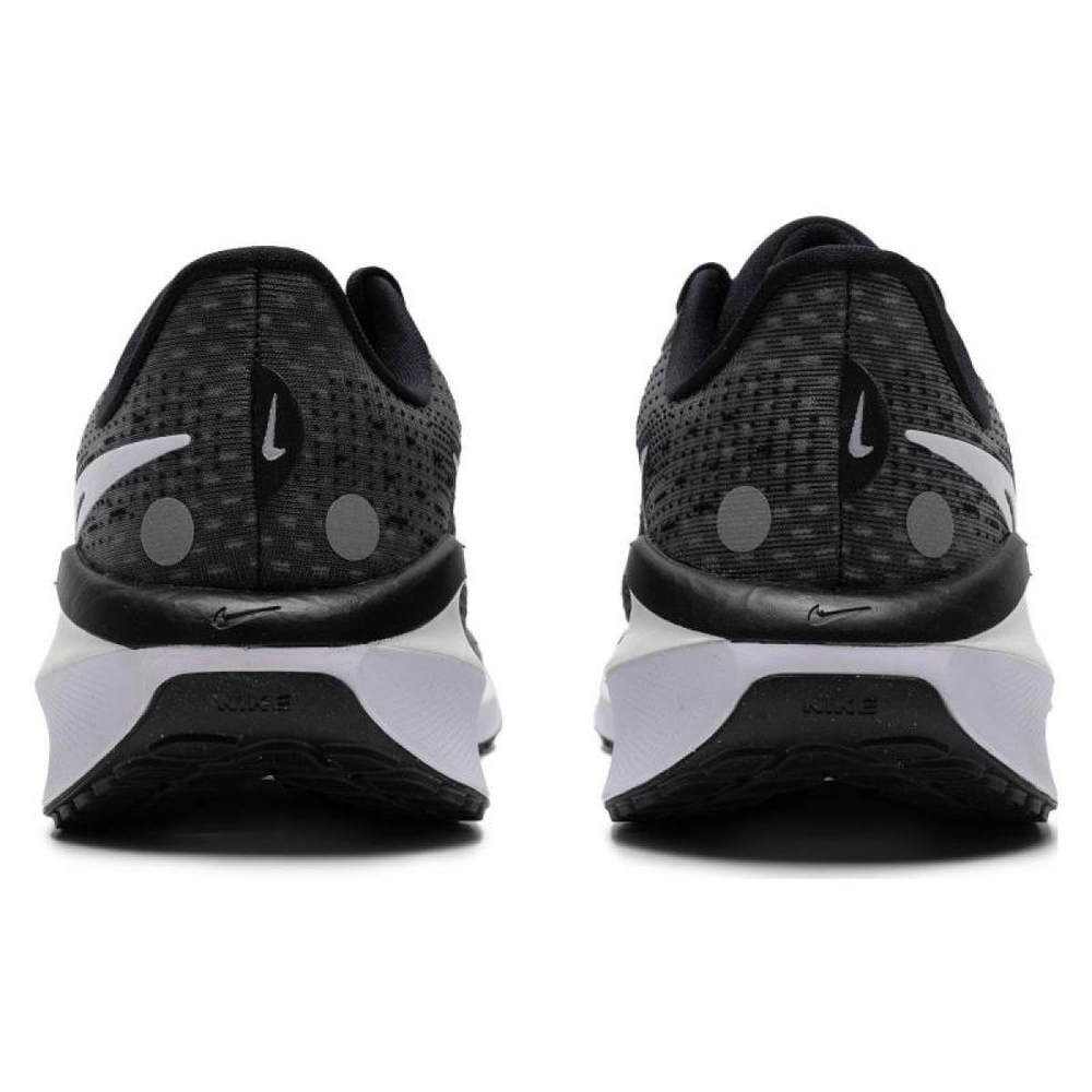Nike Air Zoom Vomero 17