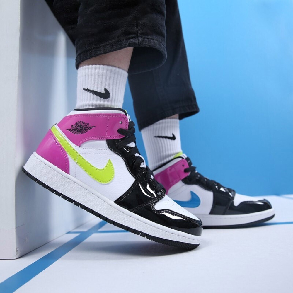 Jordan Air Jordan 1 Mid "Patent Leather"
