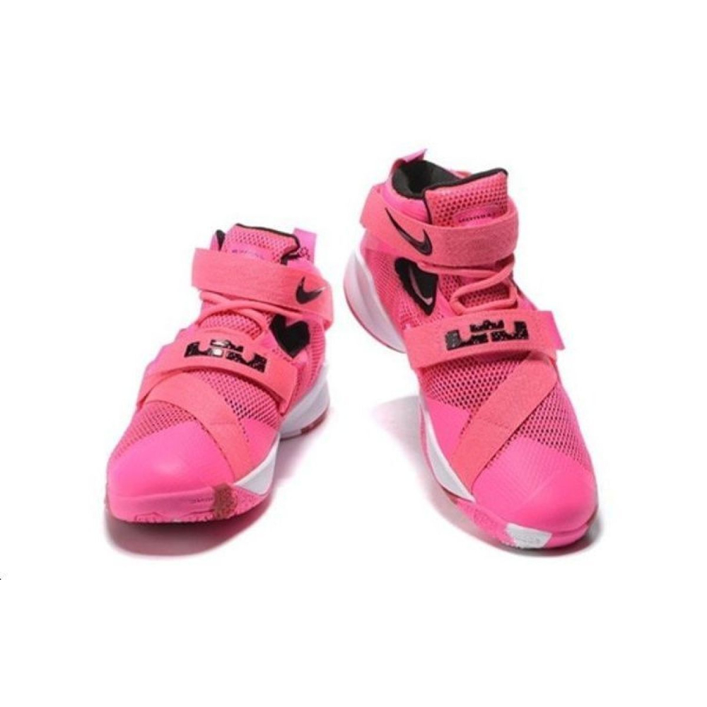 Nike zoom soldier 9