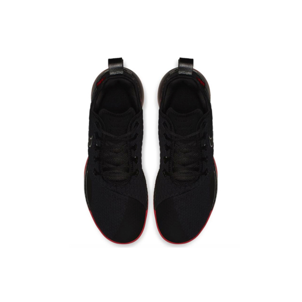 Nike Witness 3