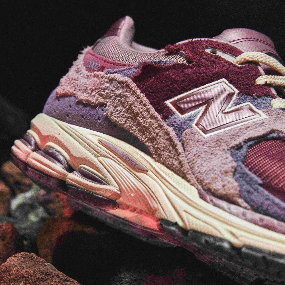 New Balance NB 2002R