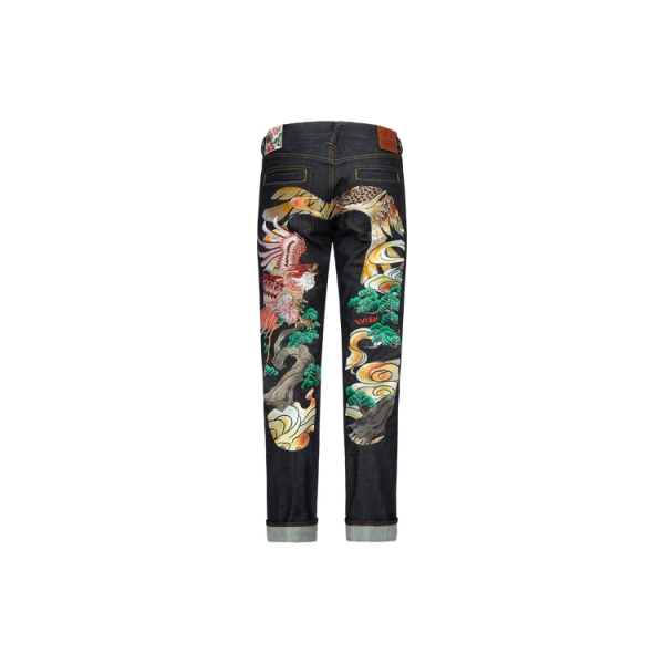 EVISU M