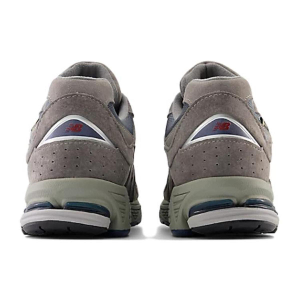 New Balance NB 2002R