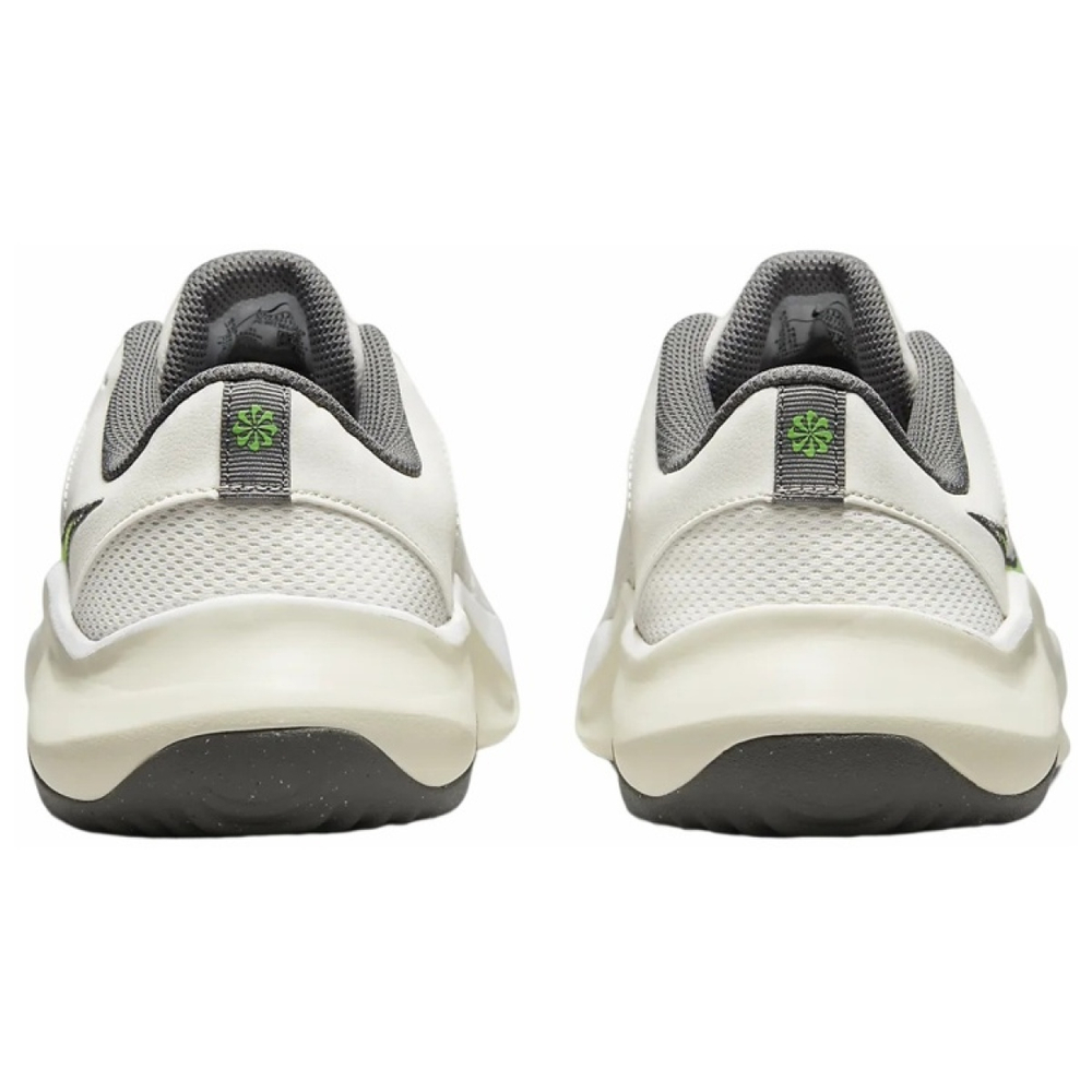 Nike Legend Essential 3