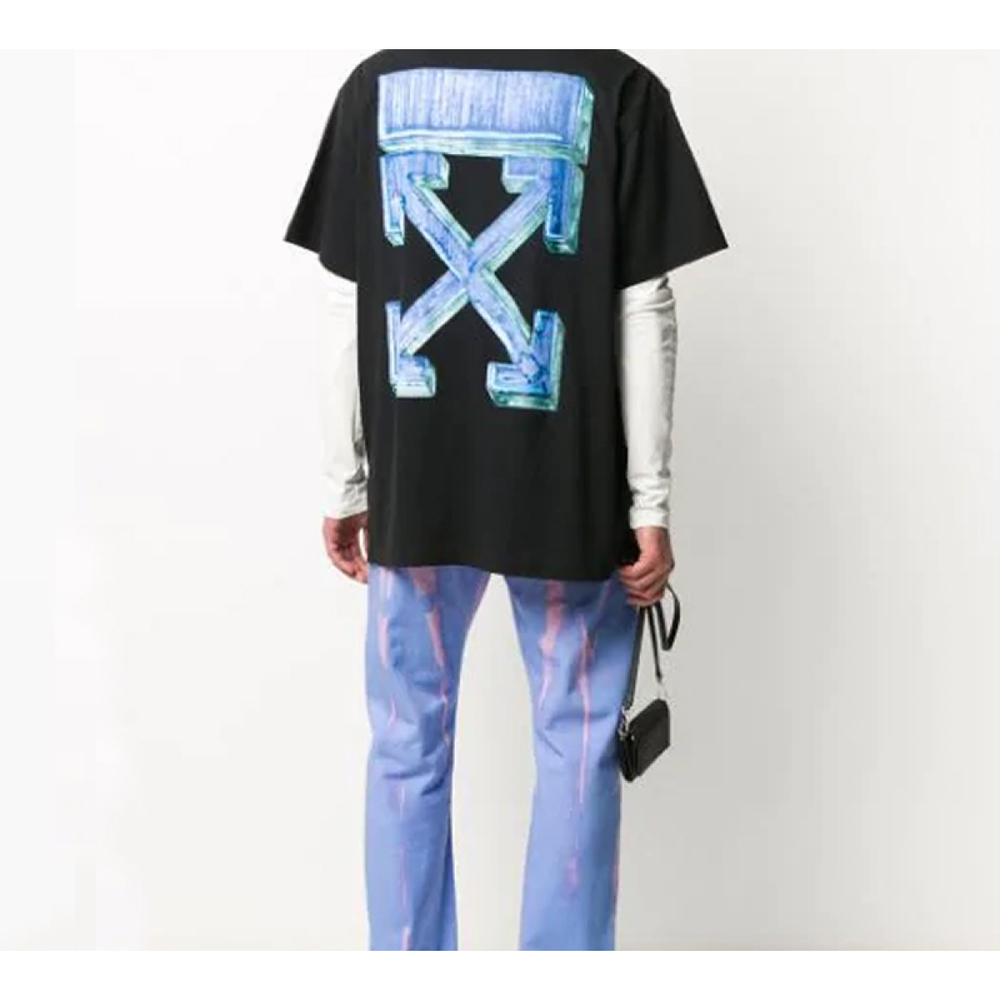 OFF-WHITE T