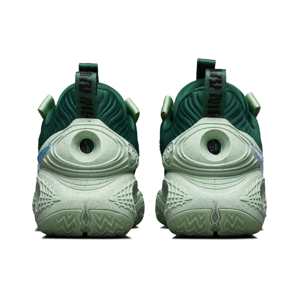 Nike Cosmic Unity 1