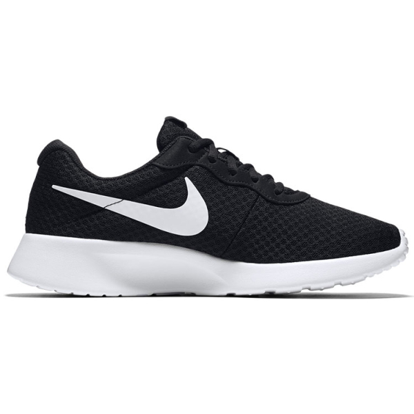 Nike Tanjun