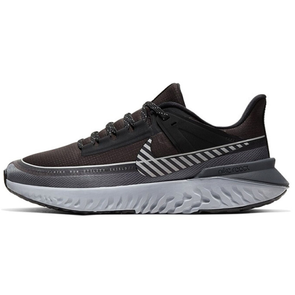 Nike Legend React 2 Shield