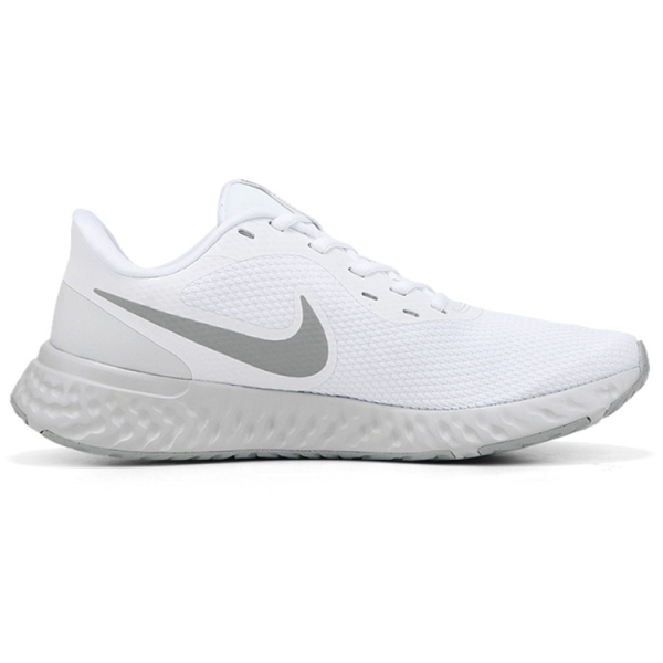 Nike REVOLUTION 5
