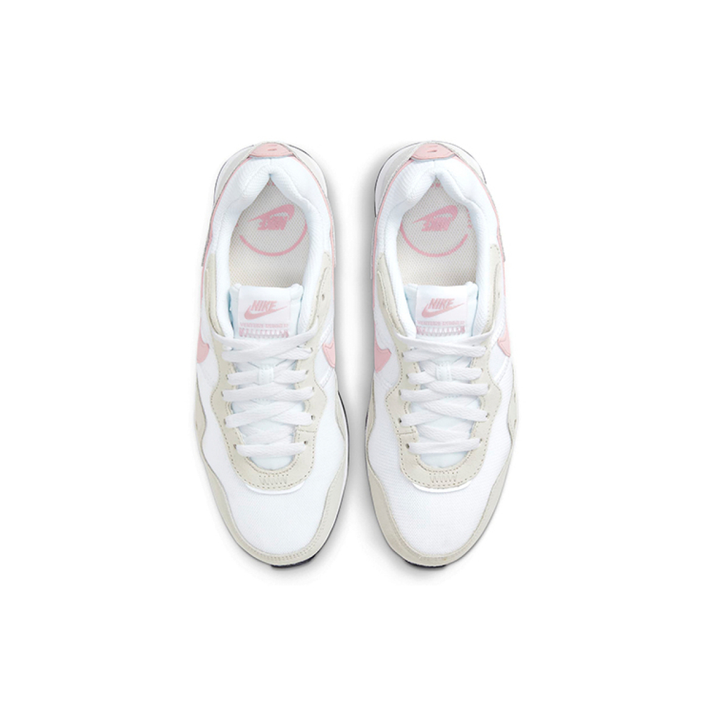 Nike Venture Runner