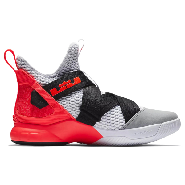 Nike zoom soldier 12 Lebron