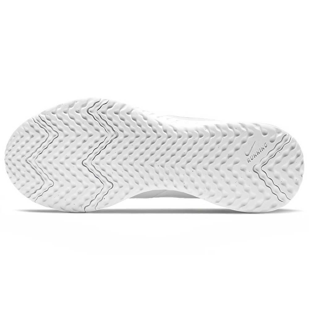 Nike REVOLUTION 5