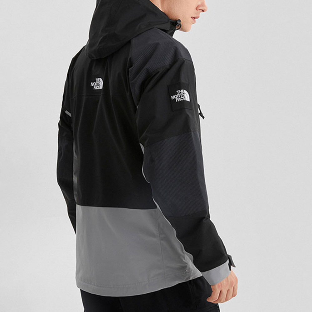 THE NORTH FACE SS22