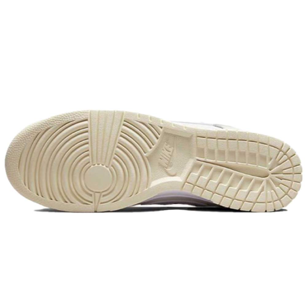 【 】 Nike Dunk retro "coconut milk" vibe
