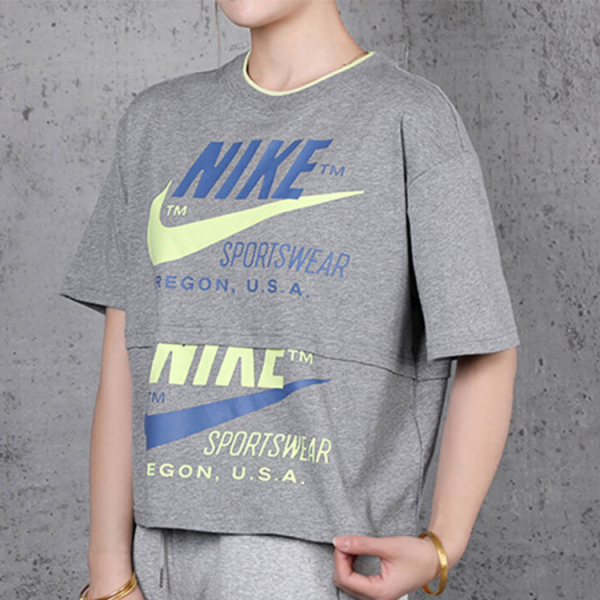 Nike Logo T