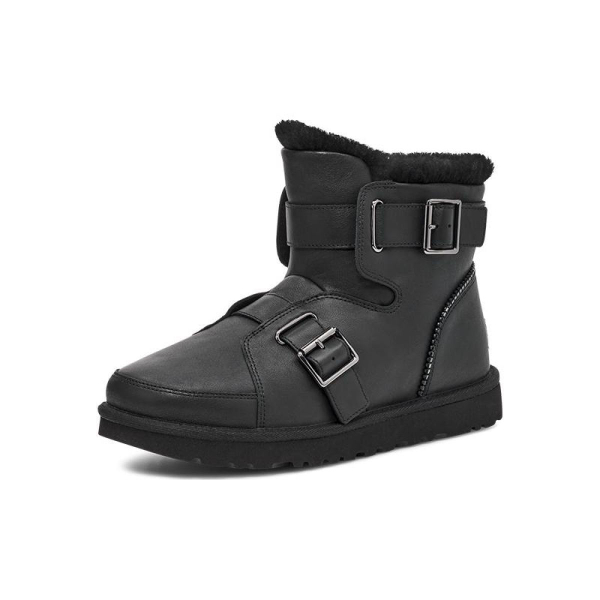 UGG Classic Novelty