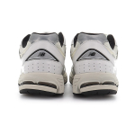 New Balance NB 2002R