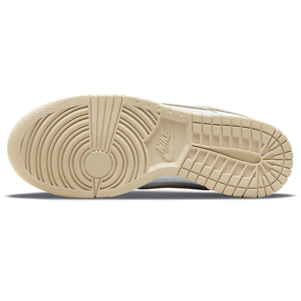 Nike Dunk "Pearl White"